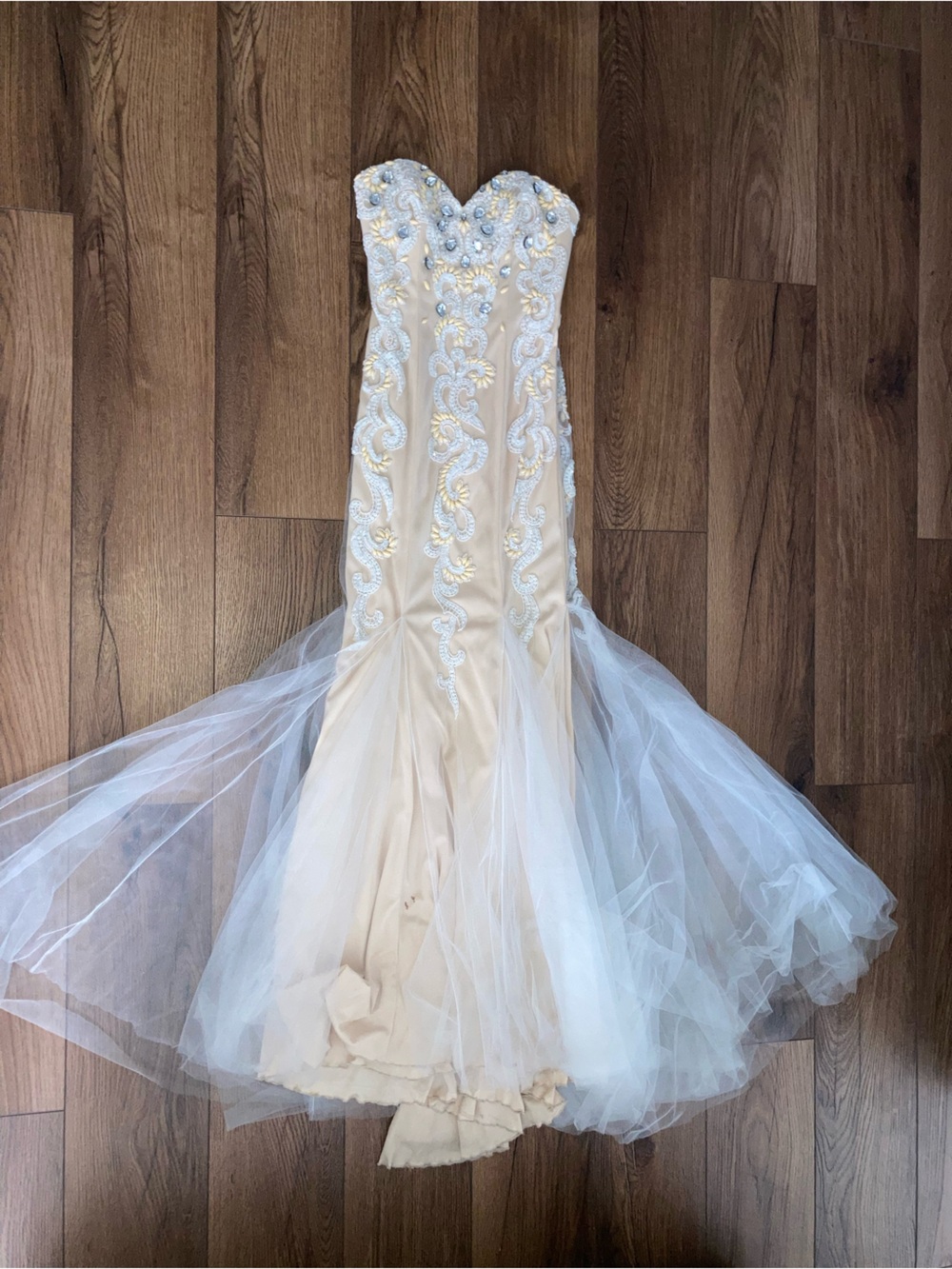Jovani women’s Ivory-Beige Embellished Tulle Mermaid dress size 0